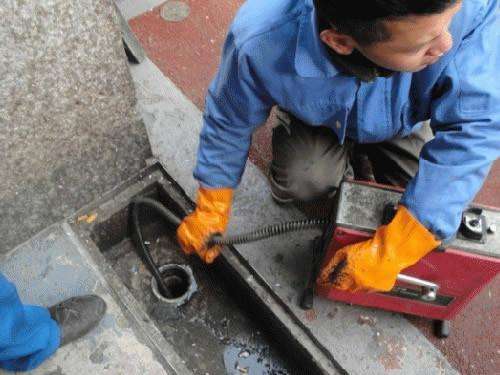 鹿城疏通下水道