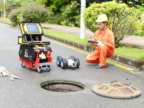 鹿城管道机器人检测
